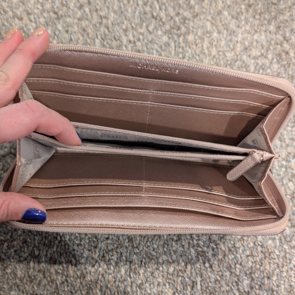 Michael Kors Zip Around Rose Gold Wallet - Picture 5 of 6